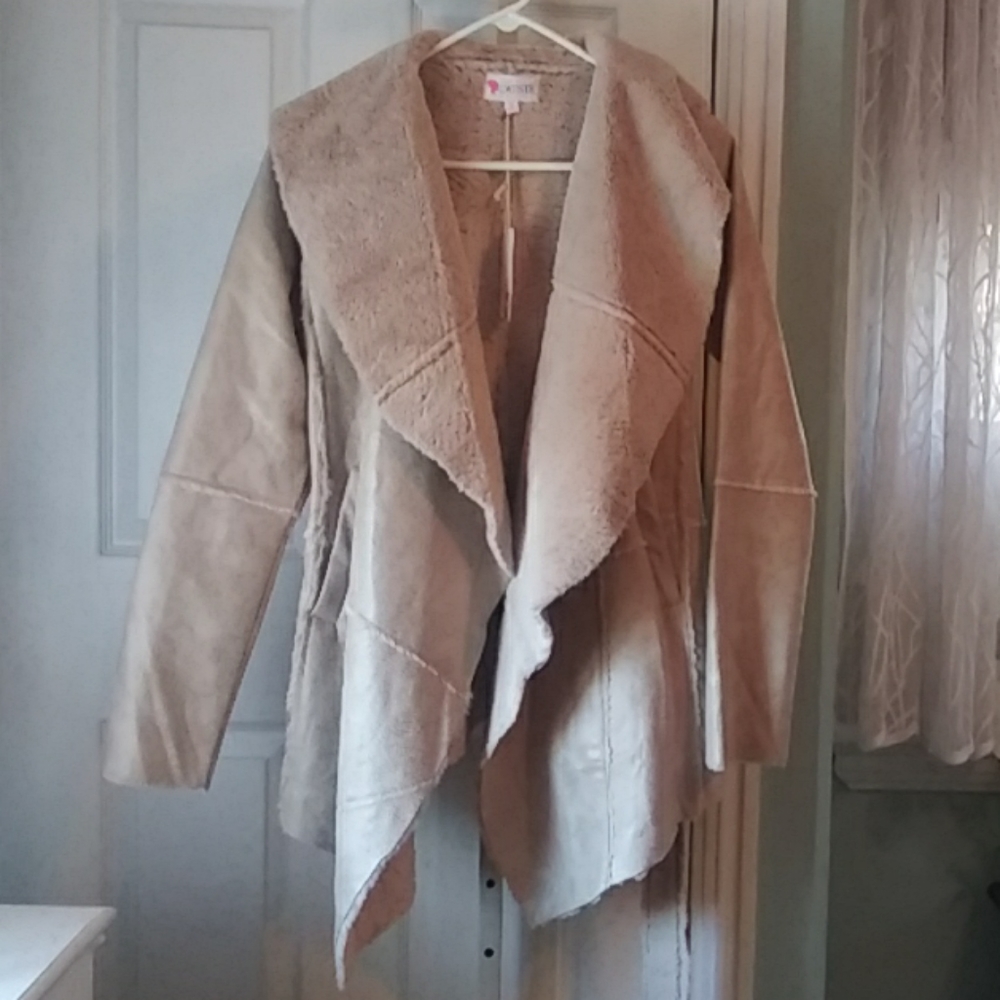 NWT Fall/Winter Coat by Latiste by Amy